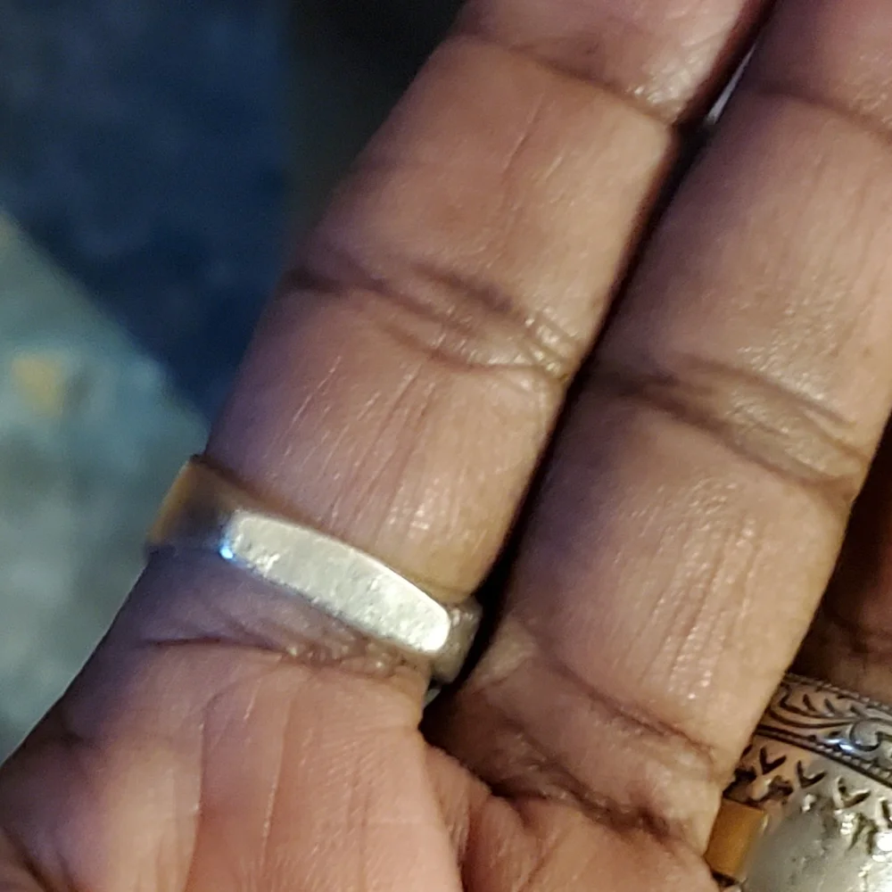 Vintage Sterling Band with Lapis Stone - Picture 2 of 7